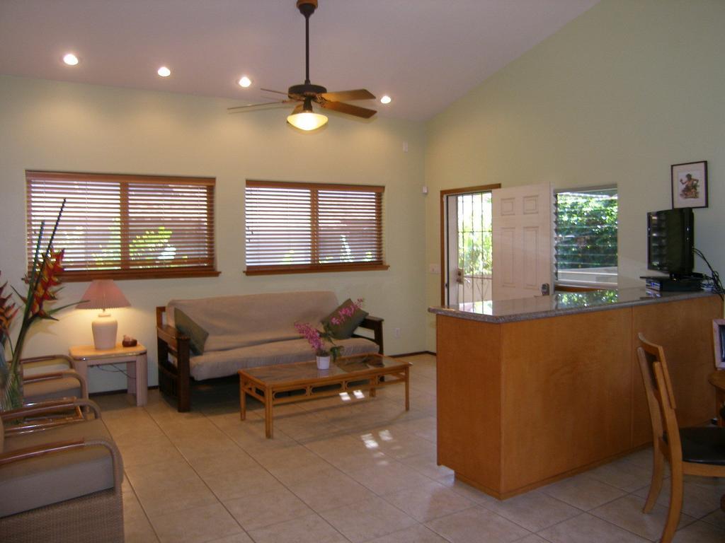 Aloha Aku Inn & Suites Kihei Oda fotoğraf